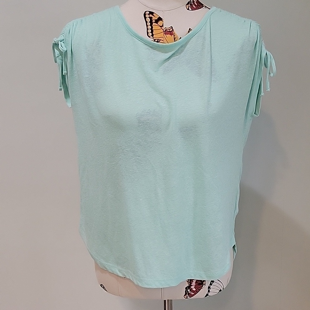 JOIE turquoise linen blend top.  Draw strings at shoulders.  Size is Medium.